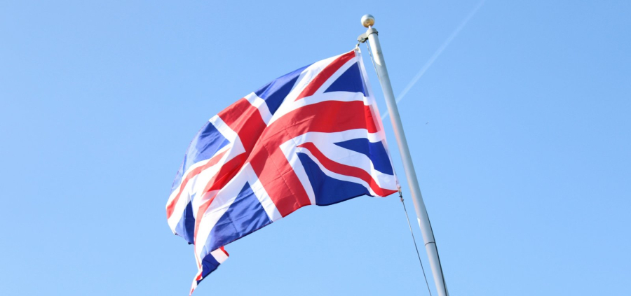 Drone iraniano atinge base do Reino Unido no Chipre; governo confirma danos limitados e nenhum ferido