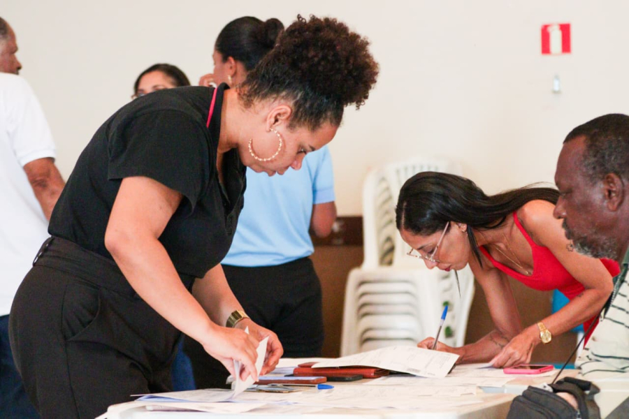 Prefeitura entrega DAM e capacita ambulantes para festejos do aniversário de Mata de São João