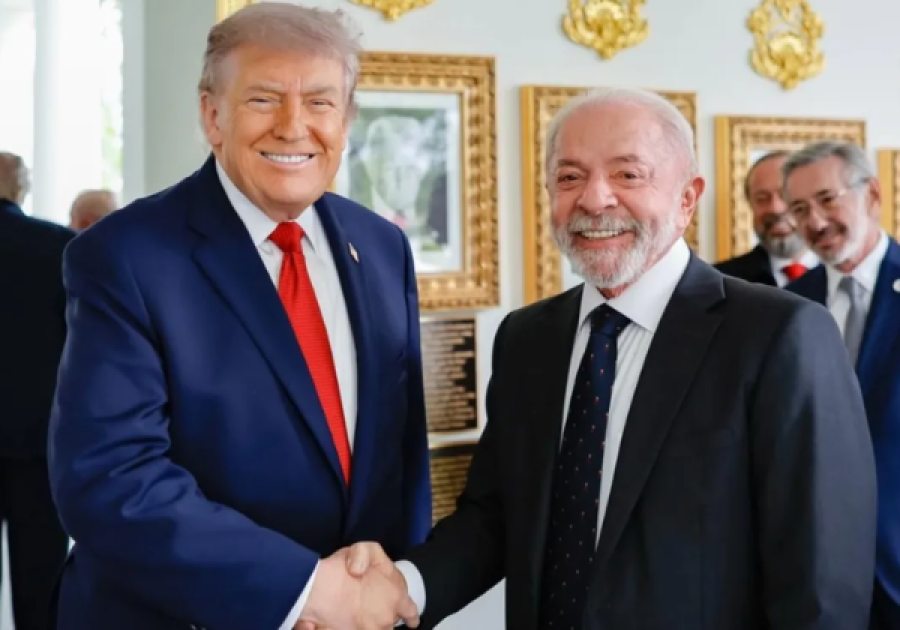 Lula evita comentar tarifaço e diz que espera fala de Trump