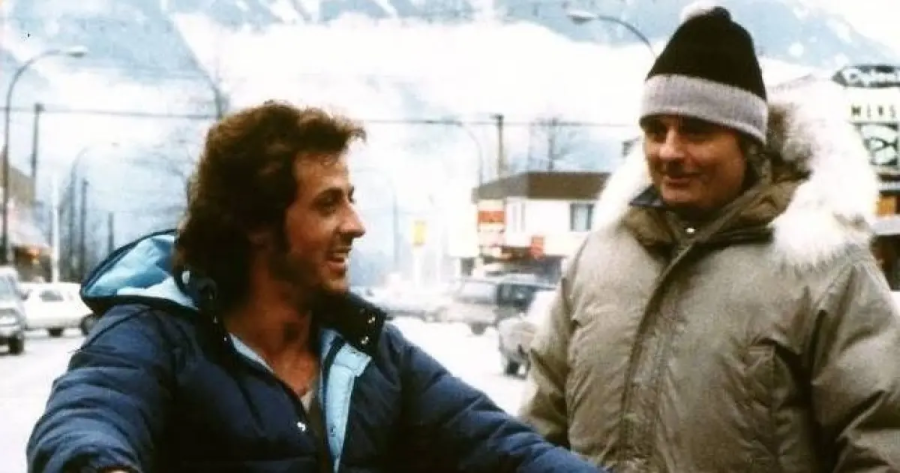 Morre Ted Kotcheff, diretor de 'Rambo' e produtor de 'Lei e Ordem', aos 94 anos
