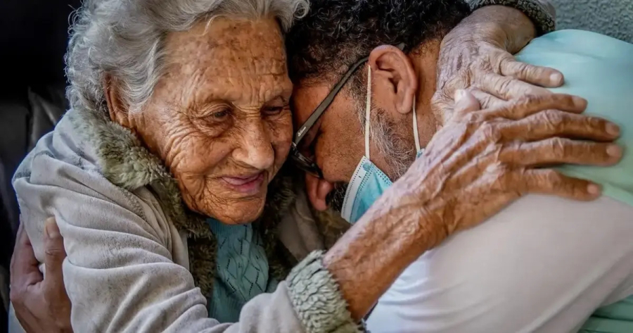 Anvisa aprova novo medicamento e especialista destaca avanço no tratamento do Alzheimer em fase inicial