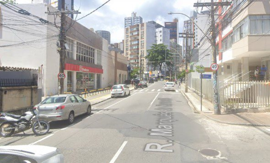 Construção em terreno da Barra causa revolta nos moradores locais; entenda