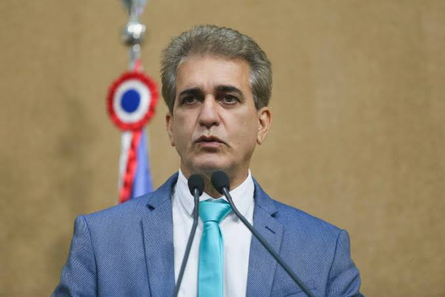 Em moção, deputado Robinson chama Trump de persona non grata e enfatiza: 
