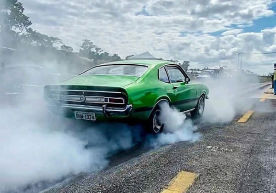Orla de Salvador recebe exposição de carros tunados