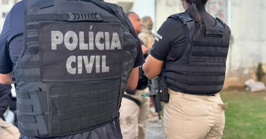 Pedreiro é preso acusado de estupro contra filha adolescente no Norte baiano