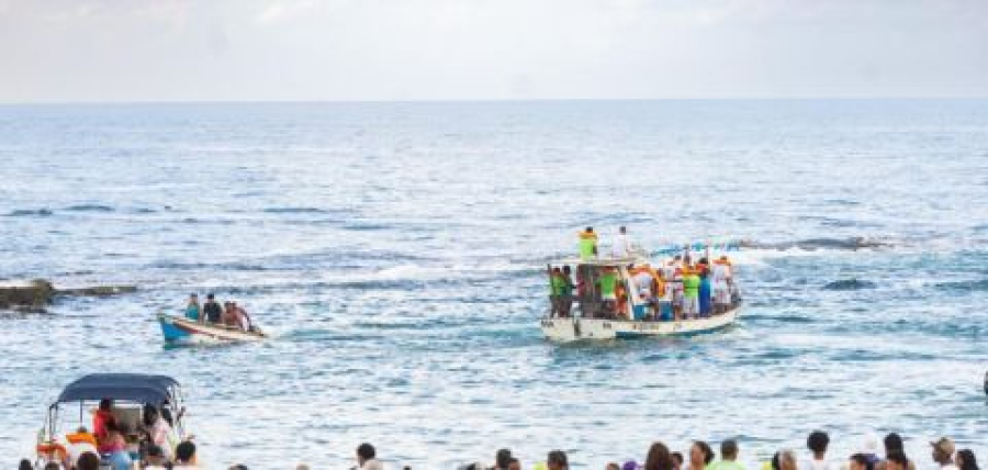 Homenagem a Yemanjá une devoção, cultura e ancestralidade em Arembepe