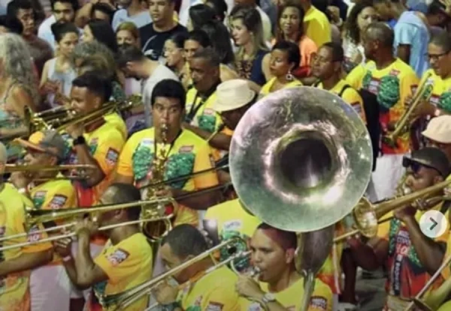 Fanfarras animam a Barra no último dia do pré-Carnaval de Salvador