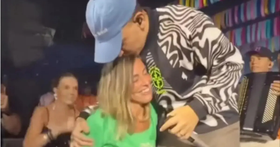 VÍDEO: João Gomes para show para homenagear cientista: 