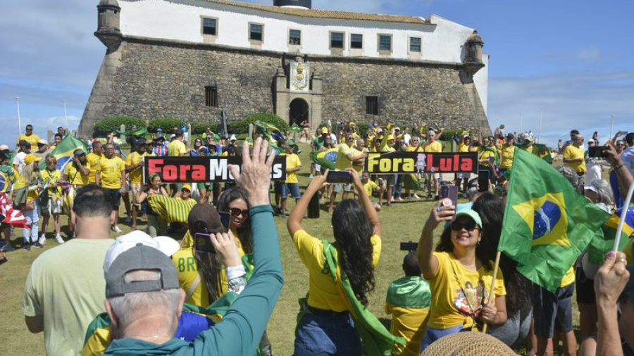 “Acorda, Brasil”: Protestos contra Lula e STF tomam ruas do país e Salvador recebe ato no Farol da Barra