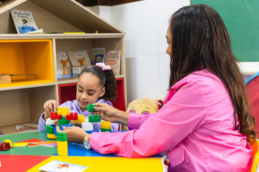 CAEE promove caminhada em apoio à conscientização do autismo em Mata de São João
