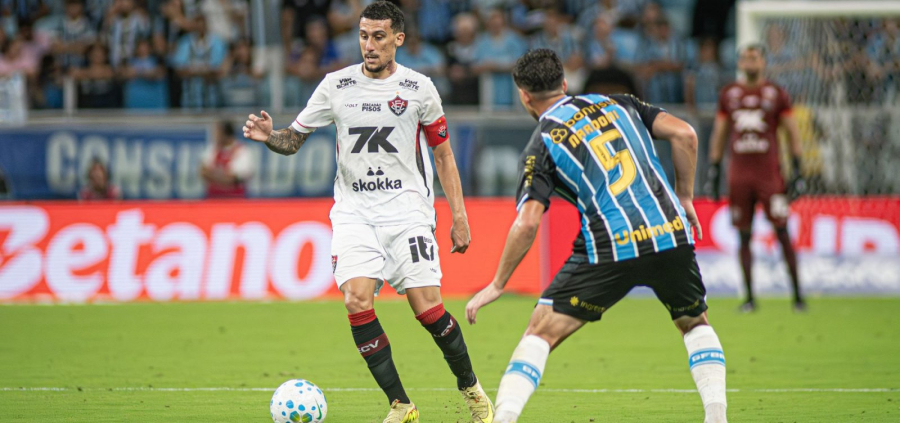 Camutanga faz contra e Vitória perde para o Grêmio em Porto Alegre
