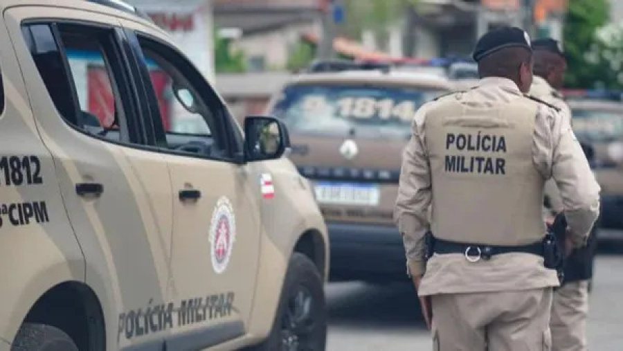 Ataque a tiros termina com mulher morta e homem ferido no IAPI, em Salvador