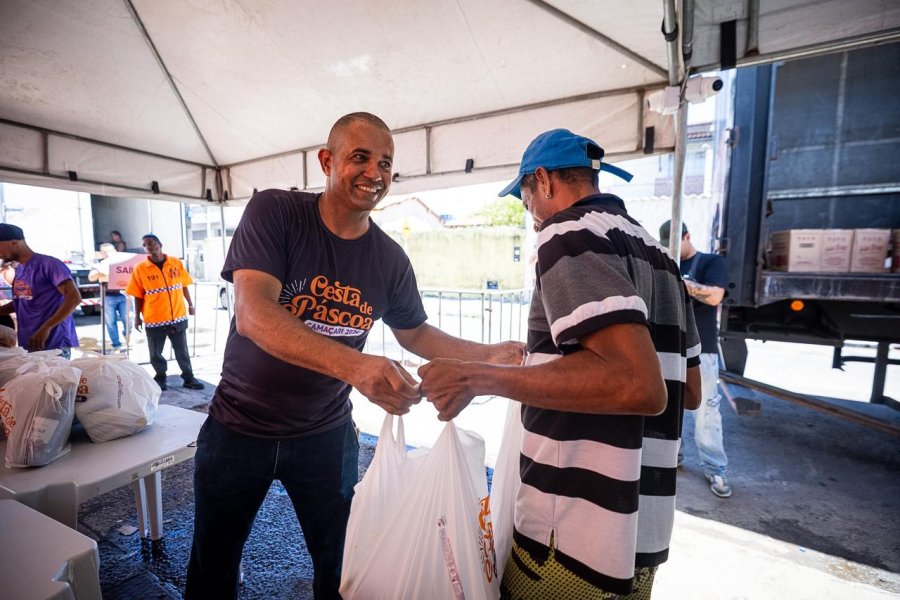 Prefeitura inicia entrega da Cesta de Páscoa 2026 e beneficia 60 mil famílias em Camaçari