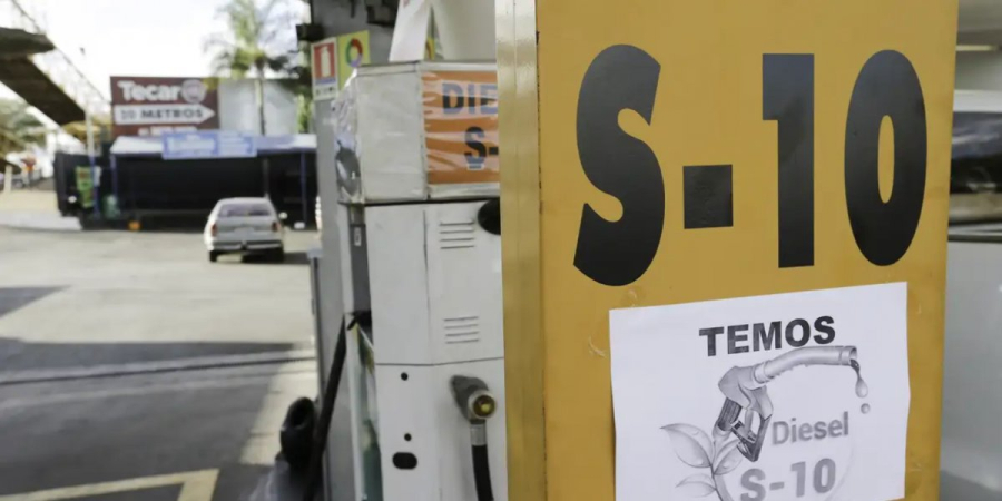 Governo anuncia pacote para conter alta dos combustíveis e reduzir impacto nos preços