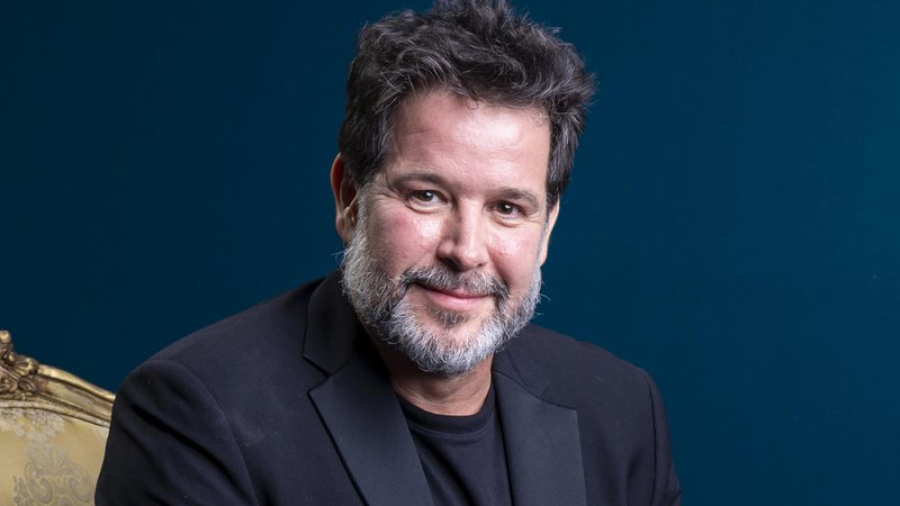 SABE QUEM É? Murilo Benício prestigia ex-namorada famosa em lançamento de livro; veja foto