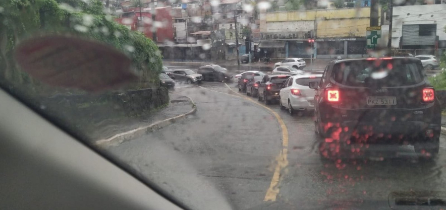 Veja onde mais choveu, ocorrências de deslizamentos, alagamentos e desabamento em Salvador