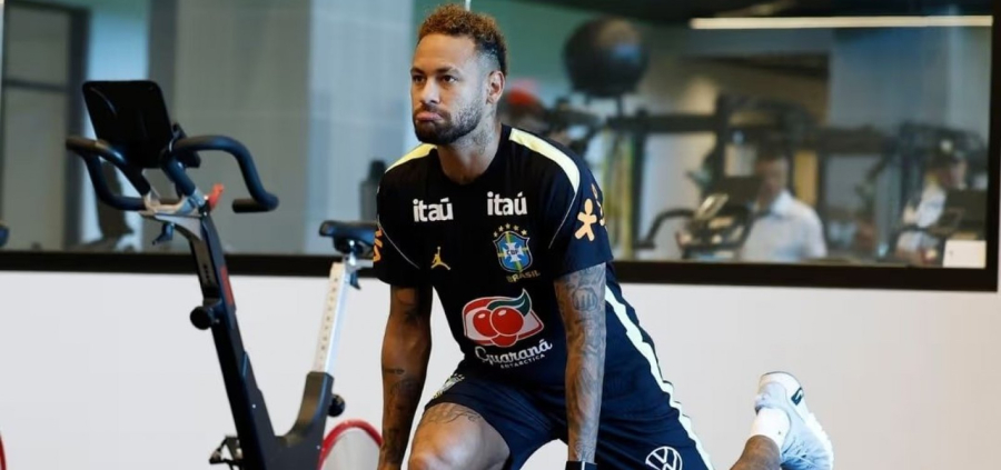 Neymar fará exame na segunda-feira para avaliar retorno aos treinos com a Seleção