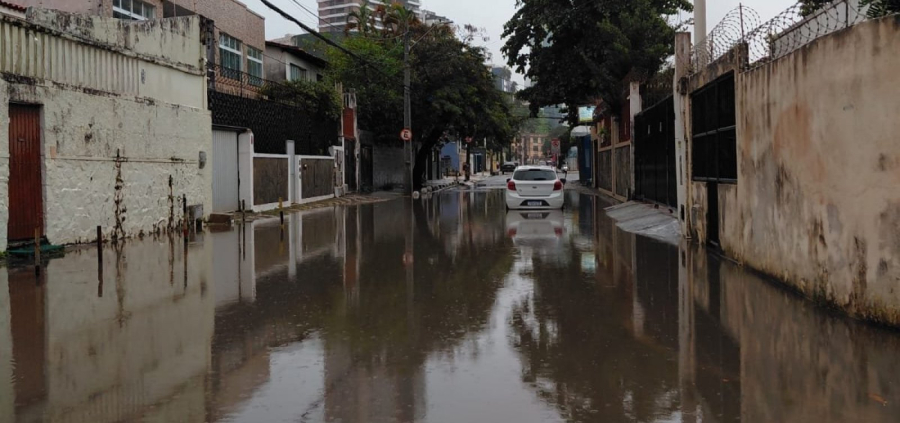 Chuvas provocam 27 ocorrências em Salvador; desabamentos lideram registros