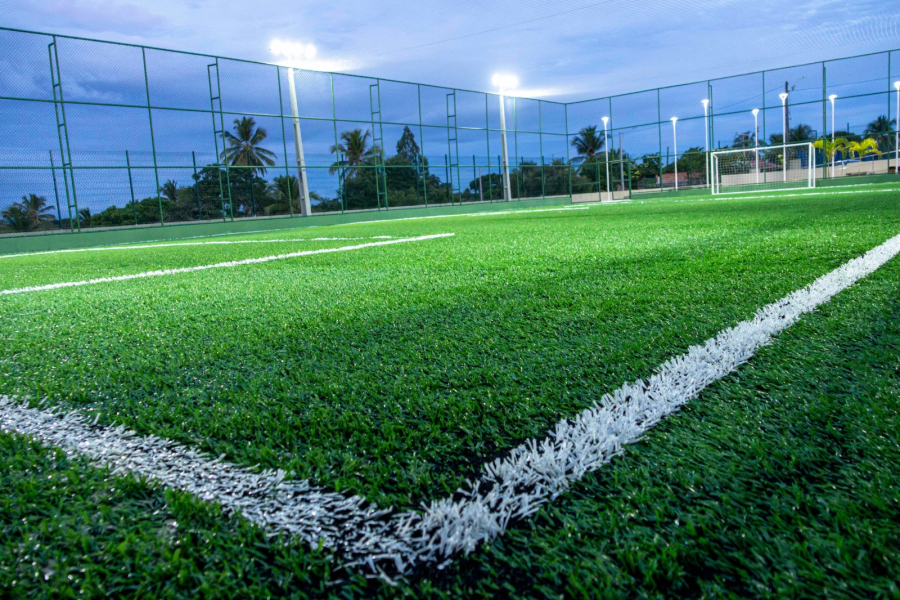 Prefeitura entrega novo Campo Sintético e Quadra de Futevôlei em Barro Branco