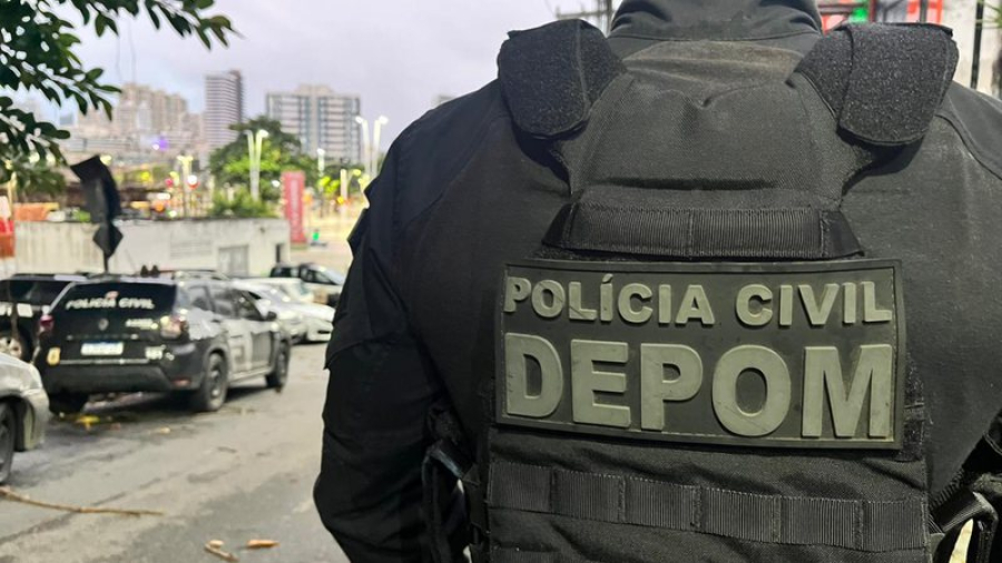 Operação prende suspeitos de atrair vítimas por aplicativos de namoro para praticar roubos, estupros e extorsão em Salvador