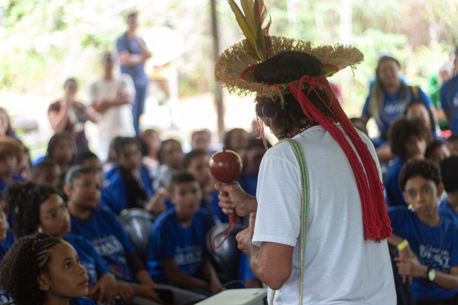 2 de Julho inspira imersão de estudantes da rede pública de Mata de São João e Camaçari em quilombo e aldeia indígena