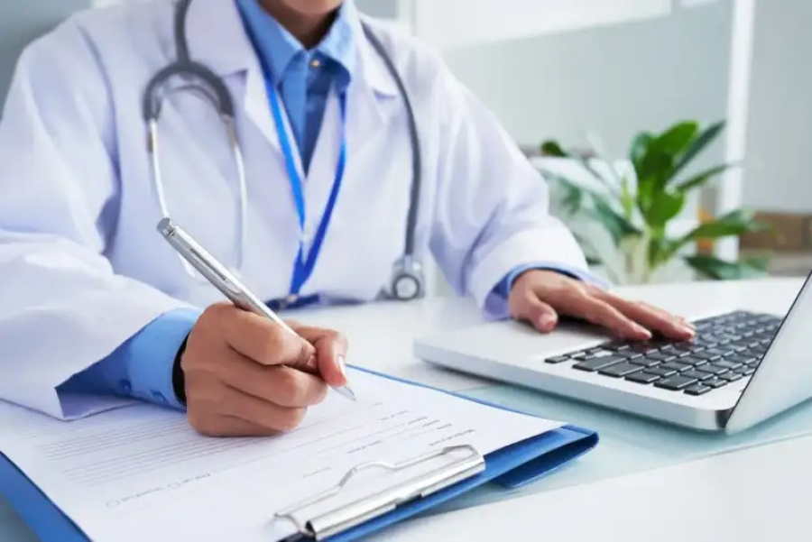 Prefeitura convoca beneficiários do Programa de Estímulo aos Estudantes de Medicina para recadastramento