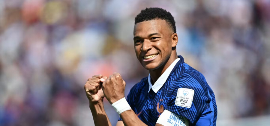 Mbappé faz história, termina Copa como artilheiro e supera Messi em recorde