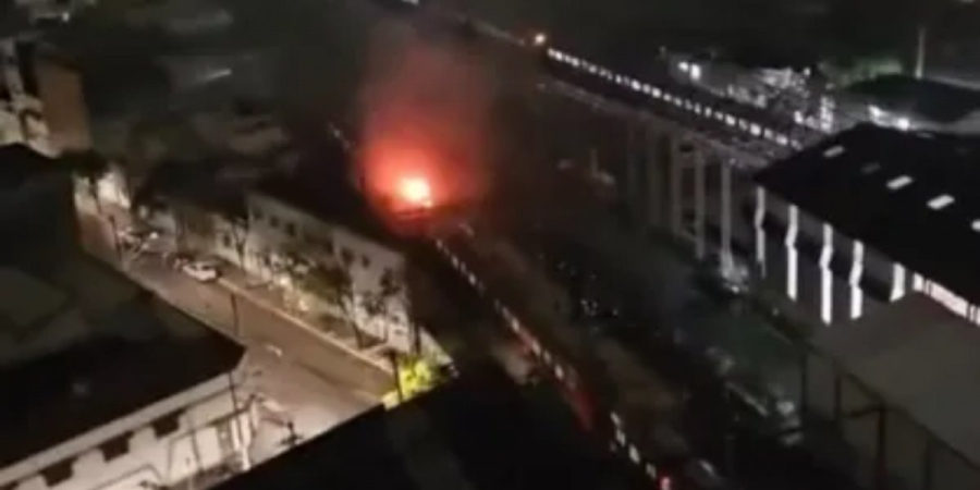 Incêndio em trem paralisa transporte ferroviário e provoca caos em São Paulo