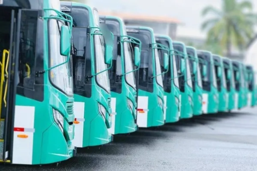 Ônibus deixam de circular no Nordeste de Amaralina após confronto com dois PMs baleados