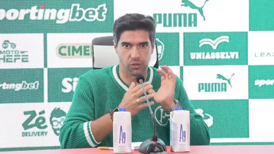 Treinador do Palmeiras bate boca com jornalista após polêmicas de arbitragem contra o Vitória: 
