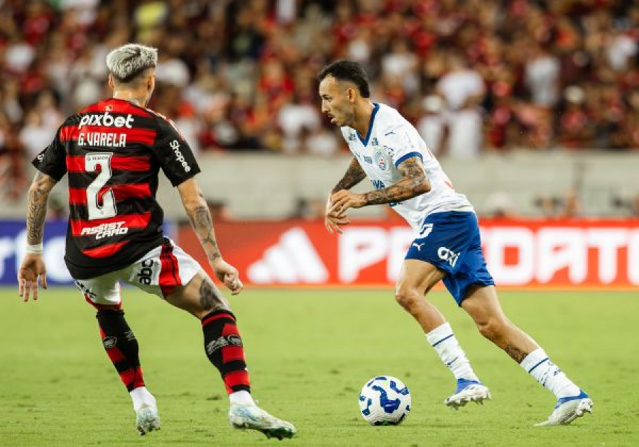 Emprestado pelo Bahia, lateral fica impedido de jogar por dívida milionária