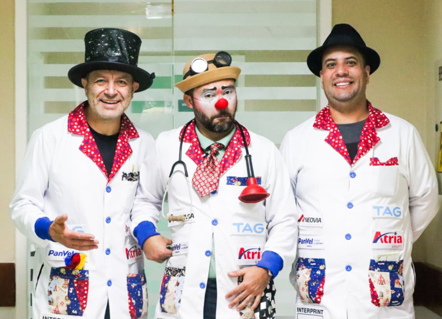 Doutores da Magia levam alegria e leveza aos pacientes do Hospital de Mata