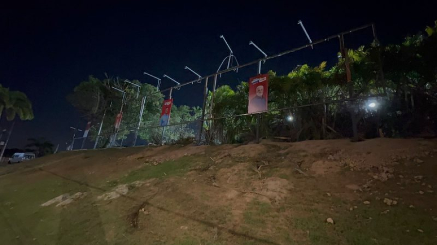 PT remove outdoor da Av. Paralela após decisão da Justiça eleitoral