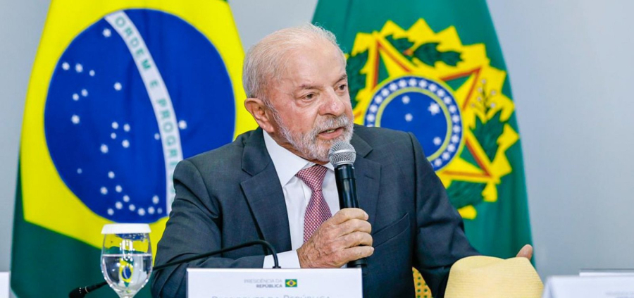 Quaest: desaprovação a Lula se mantém estável, enquanto aprovação oscila de 46% para 45%