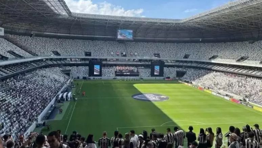 R$ 46 milhões e ameaça de bloqueio: dono de SAF de gigante do Brasileirão vira alvo de cobrança na Justiça