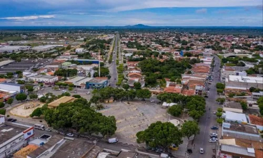 Empresário finge ser servidor e decide licitações em Santo Estevão