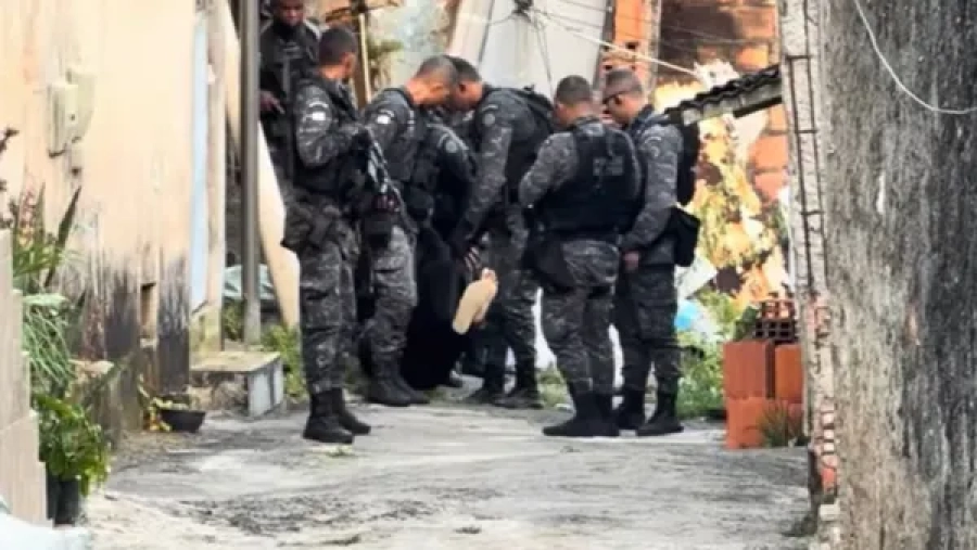 Homem morre e outro é preso após confronto no Engenho Velho da Federação, em Salvador