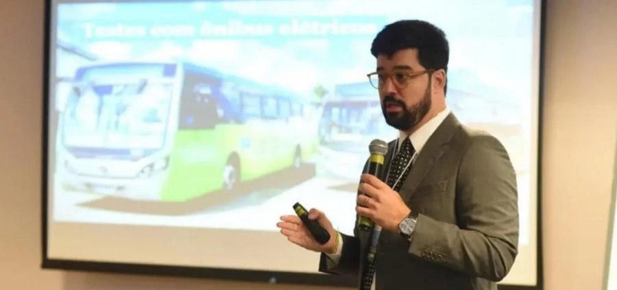 Secretário de Mobilidade de Salvador diz que TSE não exigiu frota integral de ônibus